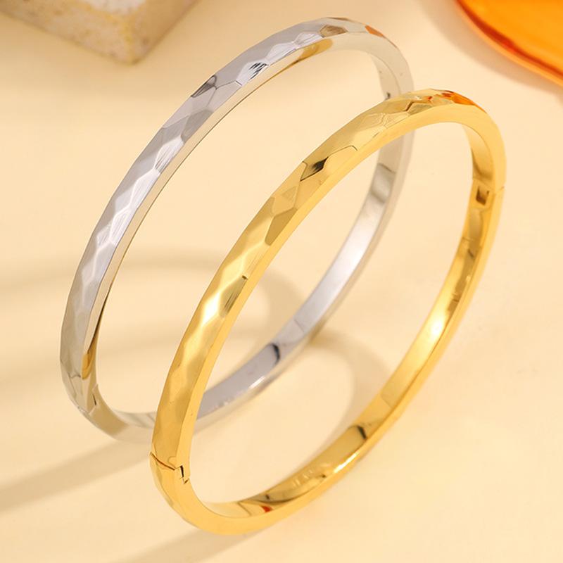 Titanium Steel Rhombus Bright Fashionable Light Luxury High-end Bracelet for Women