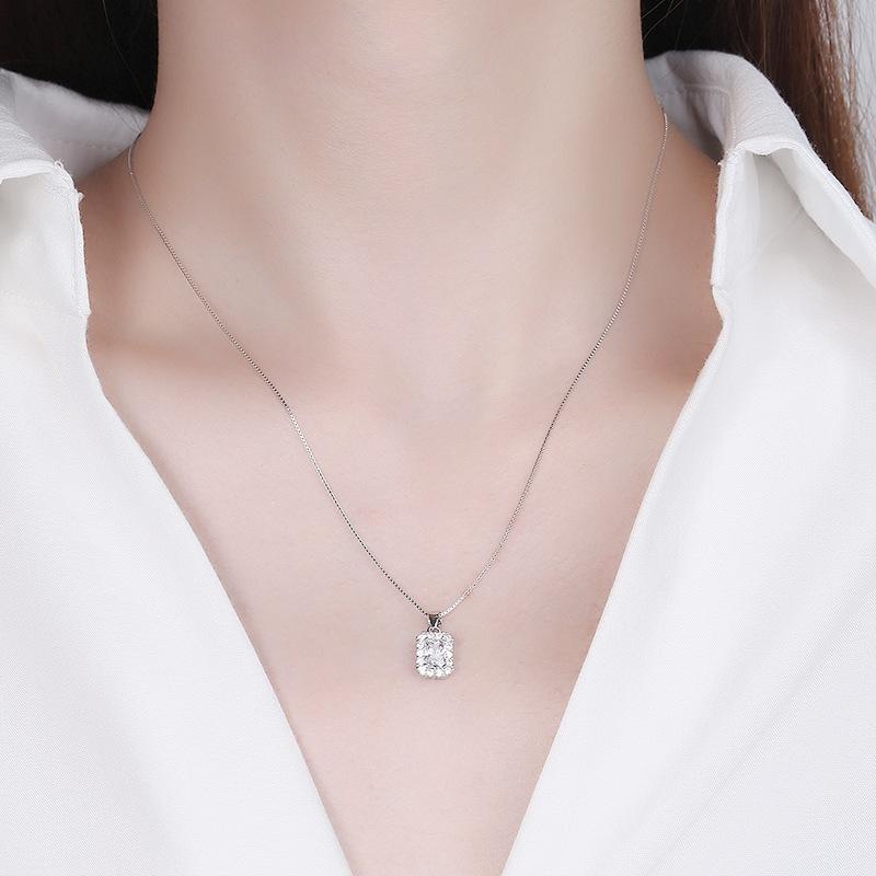 Stříbrný přívěsek S925 s diamanty a geometrickým čtvercovým motivem v korejském stylu, módní elegantní dámské šperky