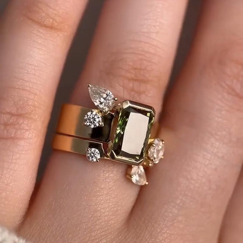 

Fashion retro olive green gemstone square rings for women layered style Laziness high-end ring adjustable banquet jewelry gift resizable золотой