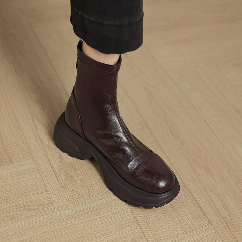 Autumn and winter women's leather boots solid color medium heel round head versatile large size women's boots genuine leather medium boots sheepskin 
