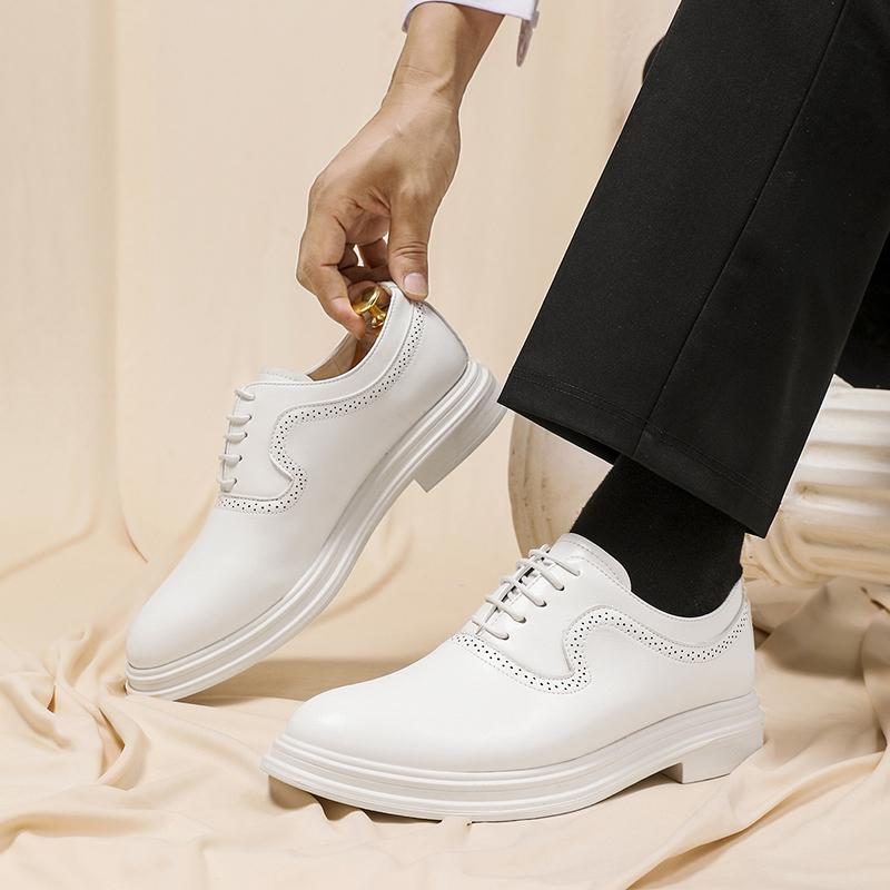 Luxury New Designer Men's White Lace Up Vintage Brogues Oxford Shoes Formal Wedding Dress Homecoming Sapatos Tenis Masculino