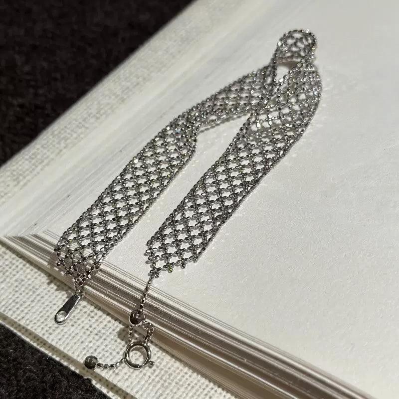 Silver Mesh Flowing Light Bracelet - Fashionable Wristband with a Simple Luxury Design