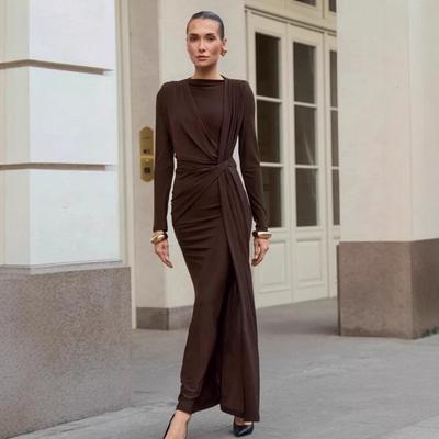 European and American Brown Round Neck Knitted Dress Women's Autumn Design Sense Inside with Hip Skirt Long Dress Women's Clothing
