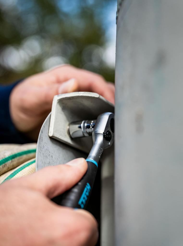 HAZET 863HP HiPer Professional Ratchet 90 Minimum Operating 116mm Overall Ball Lock for Tight Made In Precision Automotive DIY Tool Officially