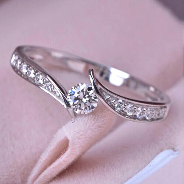 

Стильные обручальные кольца для женщин, бриллиантовые циркониевые аксессуары для предложения руки и сердца с изысканным дизайном, элегантные женские украшения 10