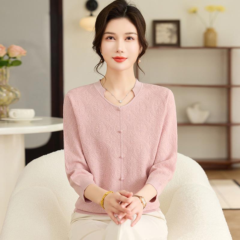 

Mom s Elegant Spring-Autumn Knit Sweater 2026 - New Middle-aged Style with Seven-Point Sleeves XL (suggested 105-120 jin) розовый