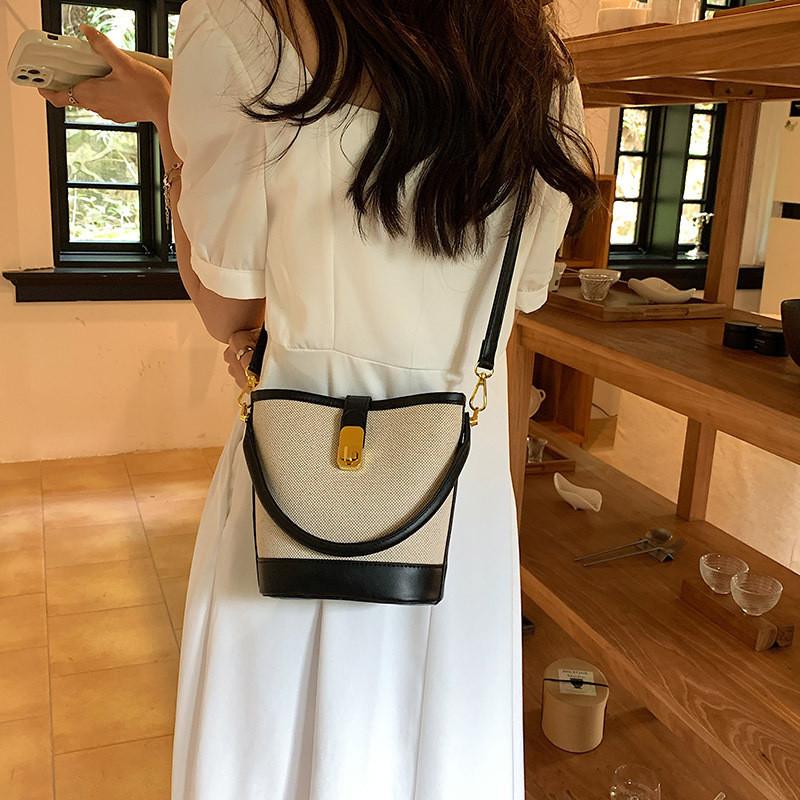 Chic And Versatile Small Square Bag For Women Perfect For Everyday Outfits чёрный
