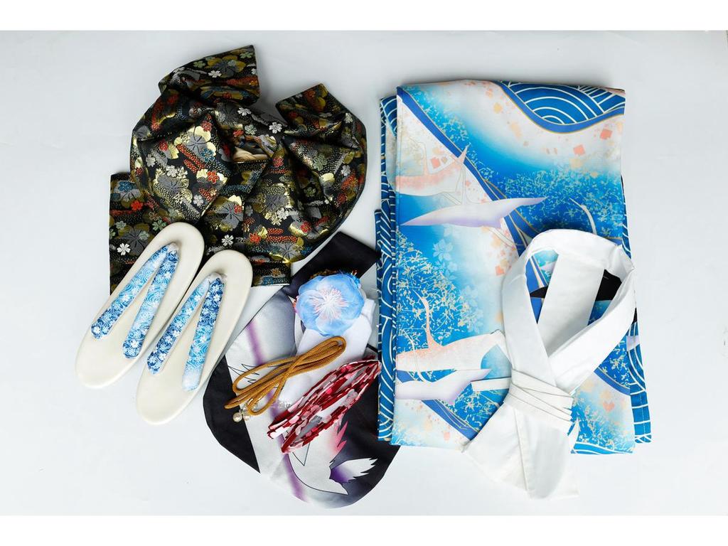 Furisode Tuhá Látka Dámské Kimono Jeřáb - Odolné proti vráskám, Snadno se nosí, Formální Japonský Styl