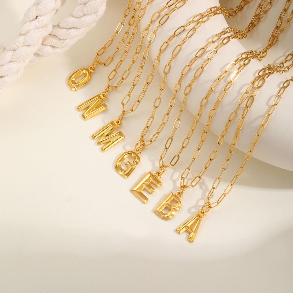 Stainless Steel Plated 18K Gold Small Square Chain Three-Dimensional 26 Letter Pendant Necklace Fashion Jewelry Nc-1958