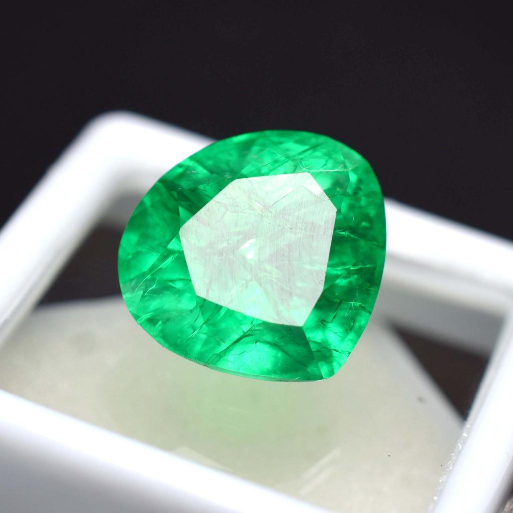 8.85 Ct Natural Green COLOMBIAN Emerald CERTIFIED Pear Cut Loose Gemstone