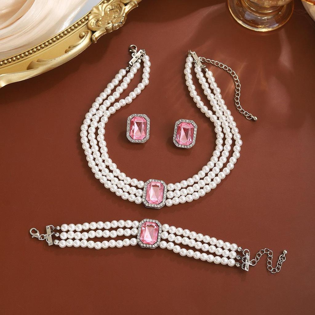 Luxury Multi-Layer Pearl Choker Necklace, Bracelet & Stud Earrings Set for Women