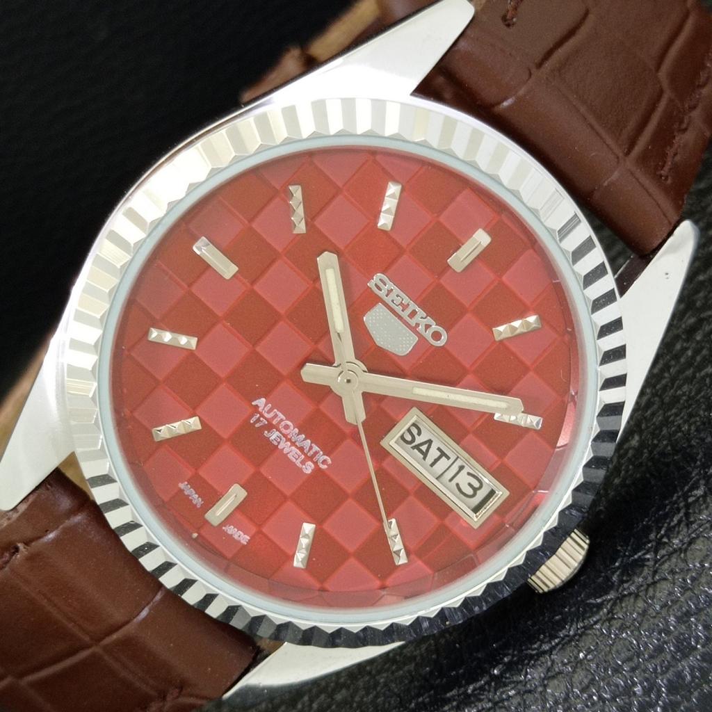 

VINTAGE REFURBISHED SEIKO 5 AUTOMATIC JAPAN MENS RED COLOR DIAL WATCH a440389-4 Sk-a440389