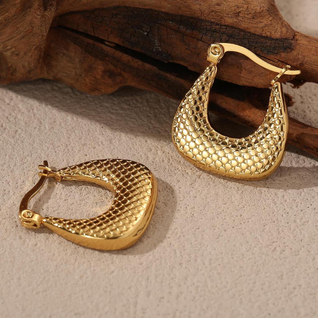 Stainless Steel Scale Pattern Water Drop Hoop Earrings - Women's Retro Style