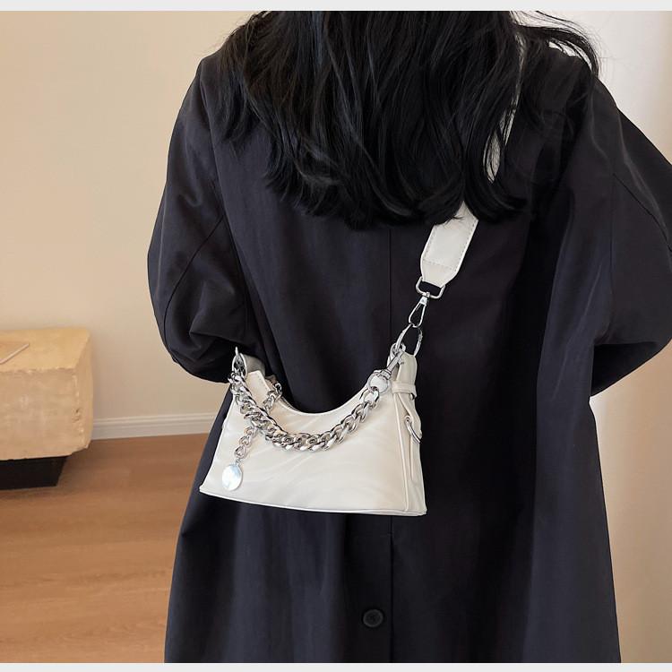 Trendy Street Style Small Square Bag With Chain Elements Pu Material Shoulder Bag