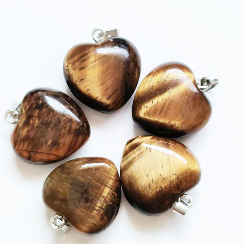 Korejský náhrdelník s přívěskem ve tvaru srdce z přírodního krystalu o velikosti 20 mm - dárek k Valentýnu