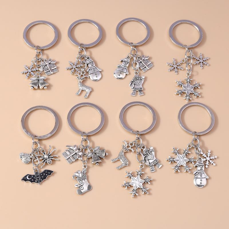 New Alloy Christmas Keychain Snowflake Elk Bell Key Rings Pendant for Christmas Women Girls Handbag Accessories DIY Jewelry Gift