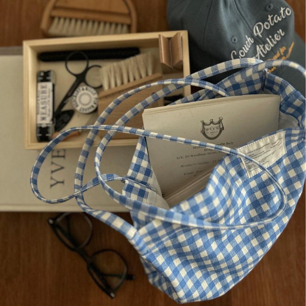 Canvas bag, shoulder bag, messenger bag, cloth bag, plaid, blue.