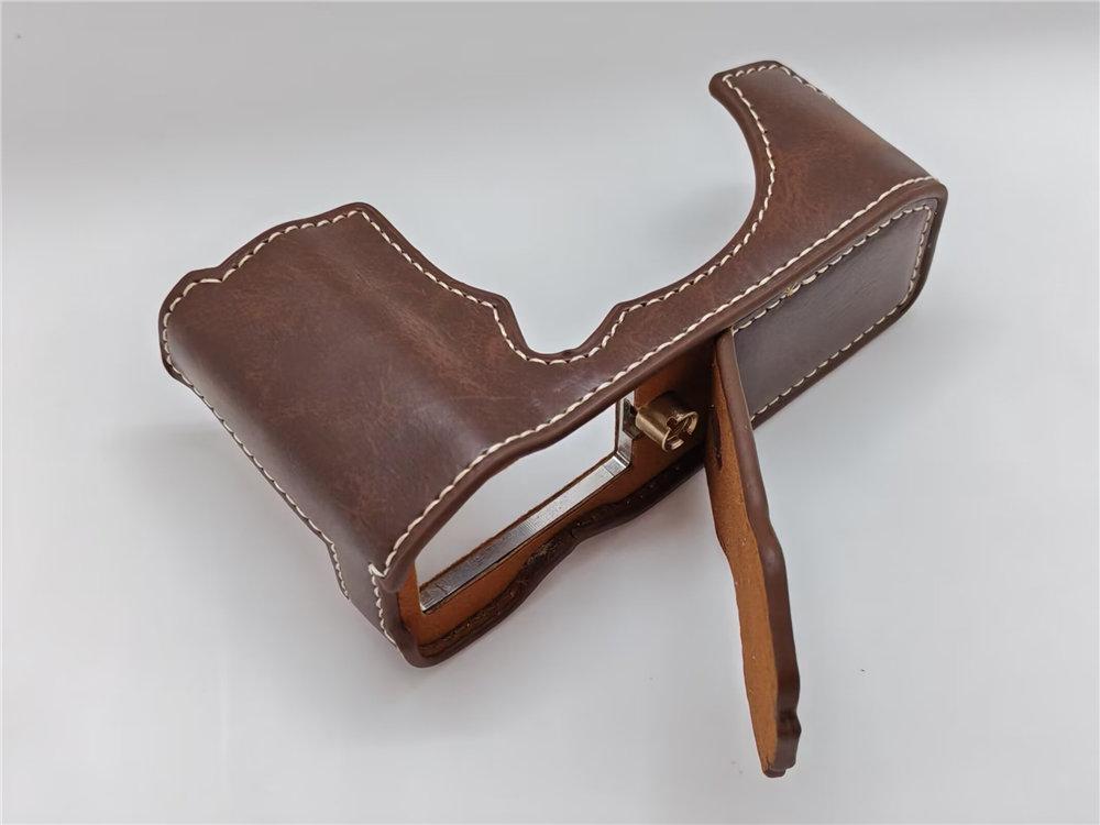 XM5 Kamera PU Leder Halbtasche für Fujifilm XM5 Fuji X-M5 Boden Akkuöffnung Abdeckung