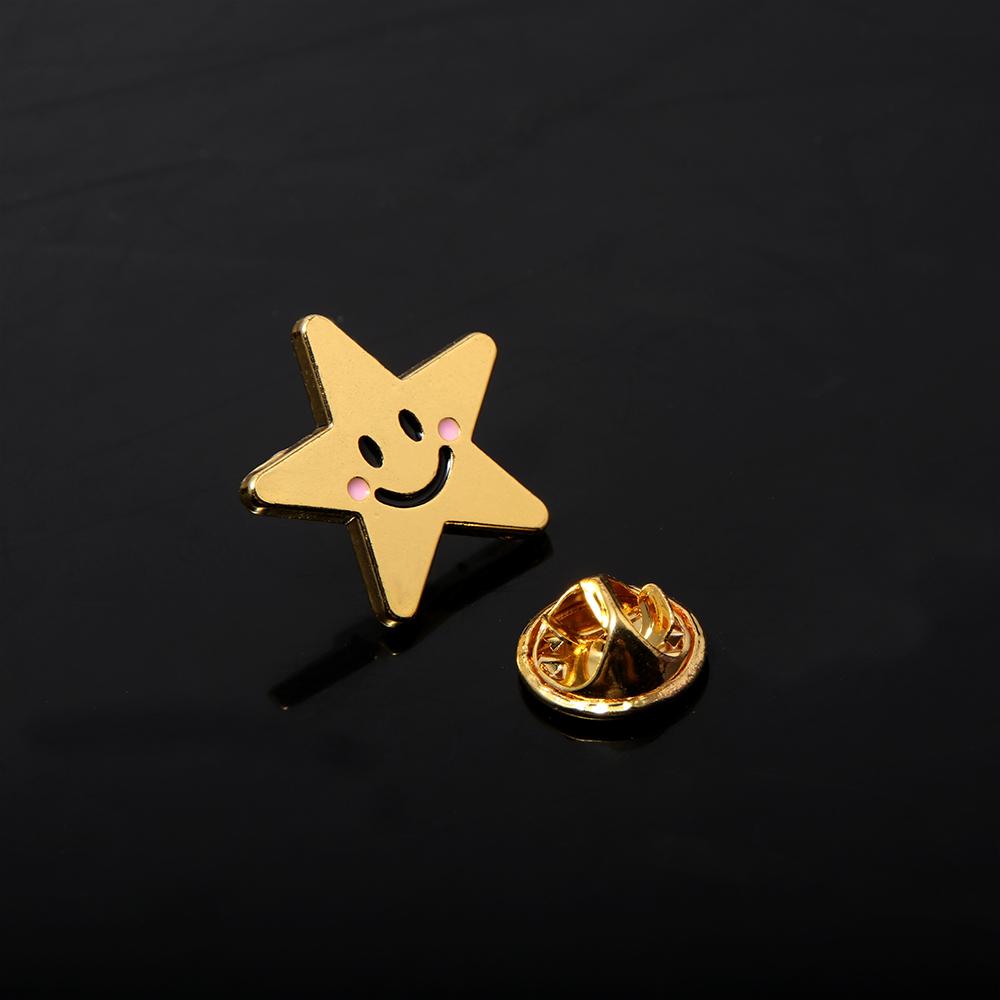 Spilla Smaltata Stella Sorridente Creativa Distintivo Stella per Bambini Unisex Spilla da Bavero Sociale Decorazione Gioiello Regalo