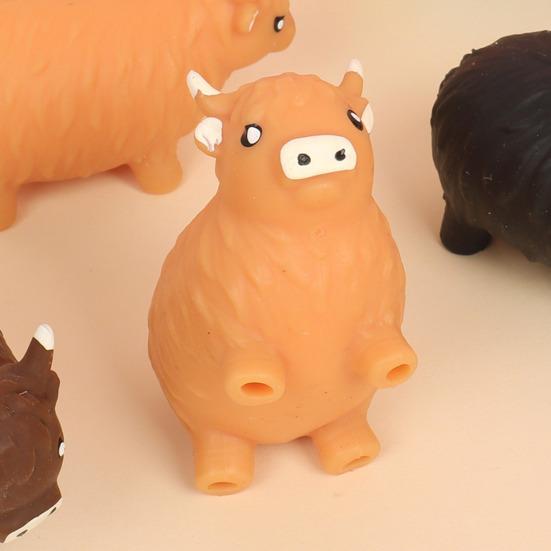 Highland Cow Squeeze Toy Anxiety Relief Highland Cattle Sensory Toy Soft Stretchy Animal Pinch Toy Home Office Relaxation Tool