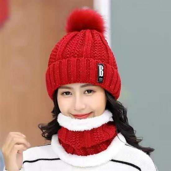Women's Korean Wool Winter Hat with Thick Scarf and Knitted Ear Protection for Warmth During Cycling