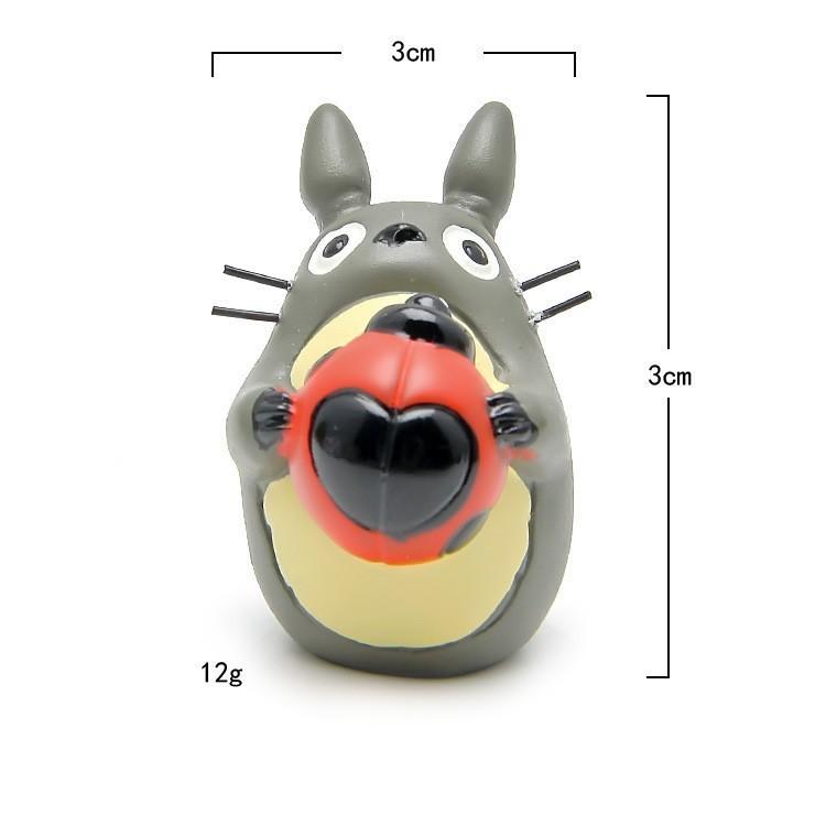 

Тоторо Кот Держащий Божью Коровку Модель Маски для Лица Декоративная Для Ландшафтных Реквизитов Ladybug Cat