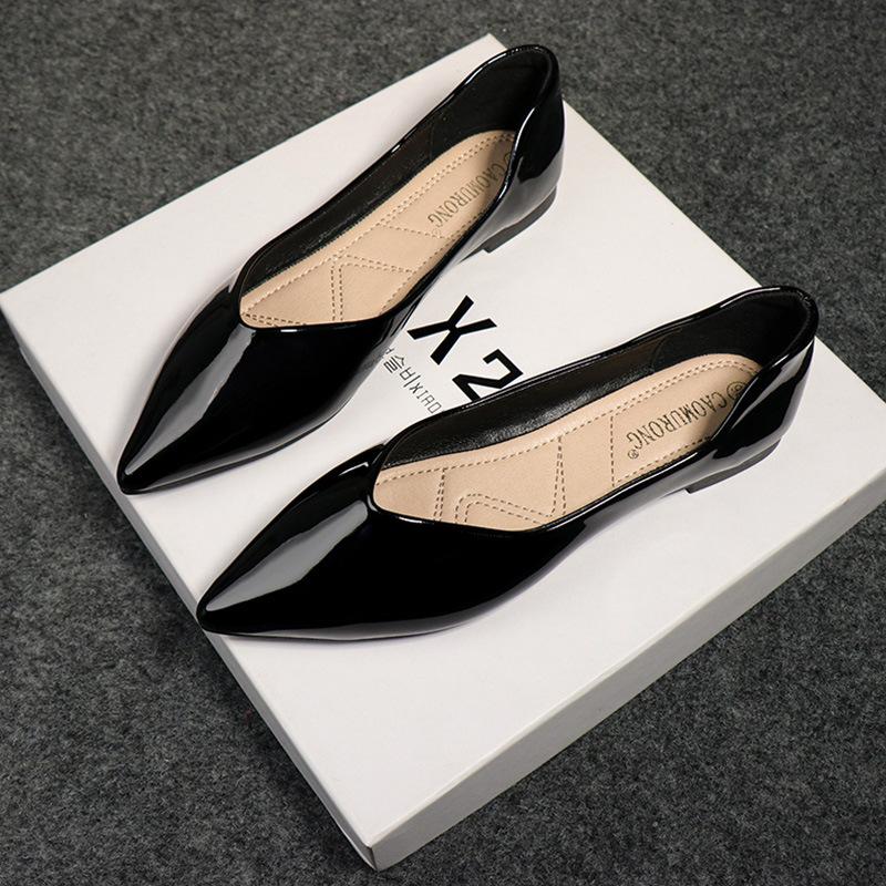 Fashion Large Size Flat Shoes for Women Spring Autumn New Fashion Rhinestone Shallow Mouth Boat Shoes Comfortable Pointed Luxury Shoes