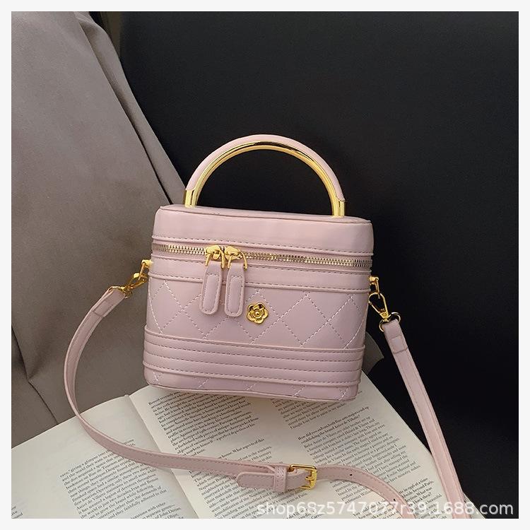 This year's popular box bag women's 2025 new diamond embroidered thread handbag trendy small fragrant style one shoulder messenger bag