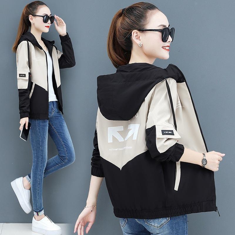 Women's Short Hooded Lined Coat - Korean Style Loose Casual Baseball Jacket for Spring and Autumn.