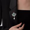 Retro Palace Style Emerald Hollow Hanging Beads for High-end Women with Luxurious Temperament Brooch