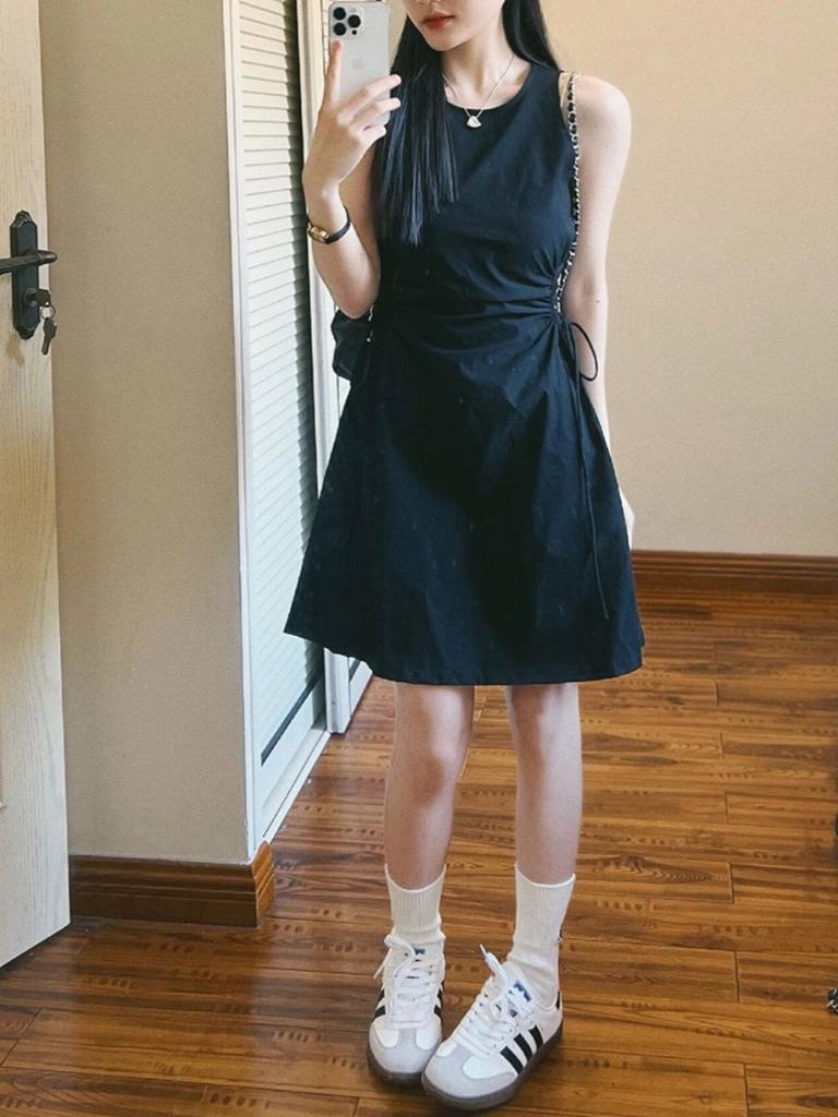 Summer salt fried street sleeveless vest black dress waist thin milk small a-word short skirt