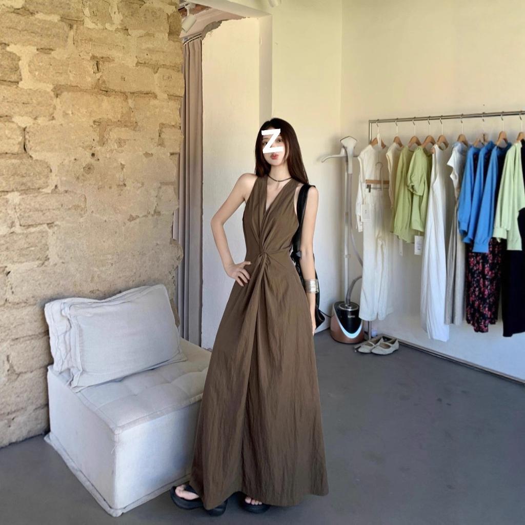Temperament Brown Kinked Sleeveless Vest Dress Women's Summer Design Long Dress V-neck Waist Thin A-word Skirt