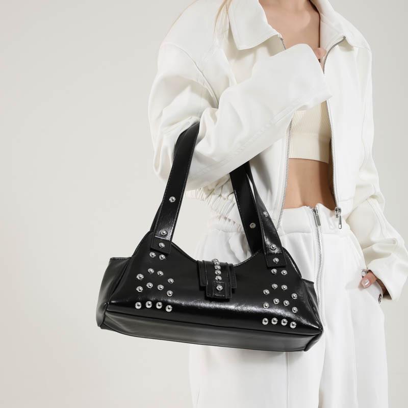 New Retro Rivet Tote Bag Fashionable and Personalized Shoulder Underarm Bag For Women Trend Large Capacity Purse and Handbags AVE