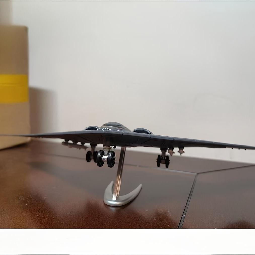 

Ідеальний подарунок для ентузіастів авіації, Реалістичний дизайн, Декор для дому, Предмет колекціонування, Модель літака зі стійкою, Детальна конструкція Release a model