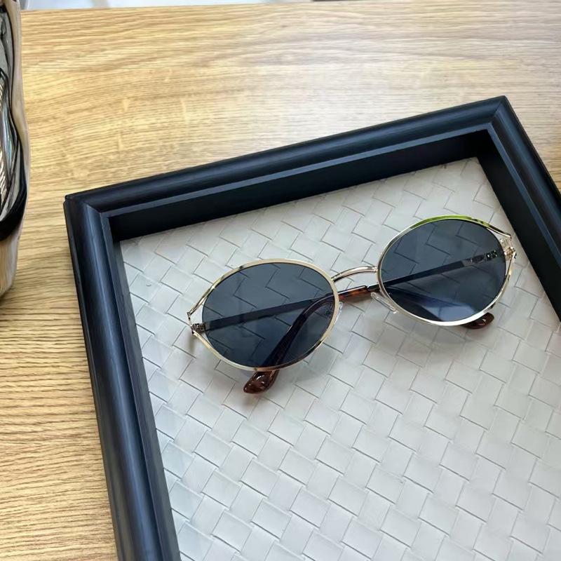 New Korean Style Sunglasses Women Oval Shape Sun Glasses for Men High Quality UV Protection Fashionable