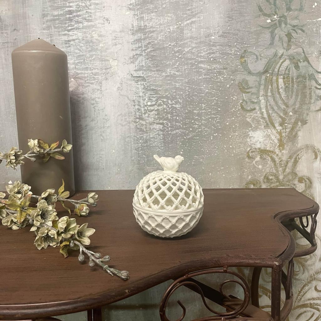 Round Ceramic White Box In Retro Style - Decorative