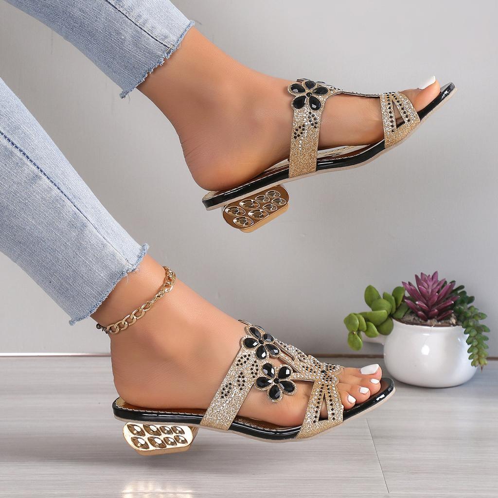 Women's Summer New Luxury Rhinestone Designer Sandals Women's Fashion Hollow Comfort Slip-On Beach Shoes Sandalias De Mujer