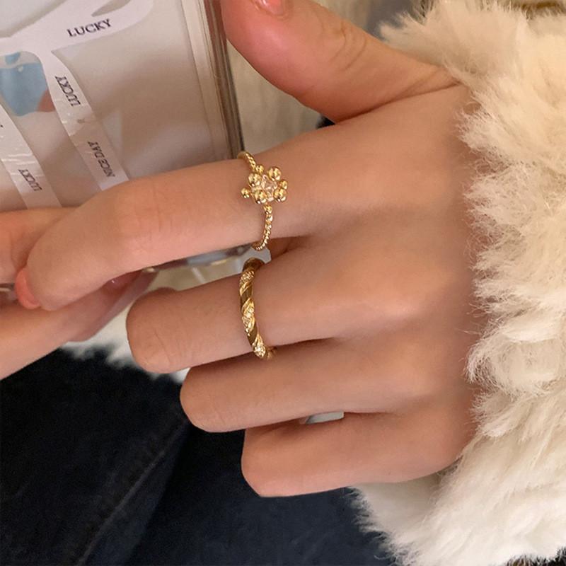 Sophisticated Design Floral Copper Ring For Women With Adjustable Size For Trendsetters
