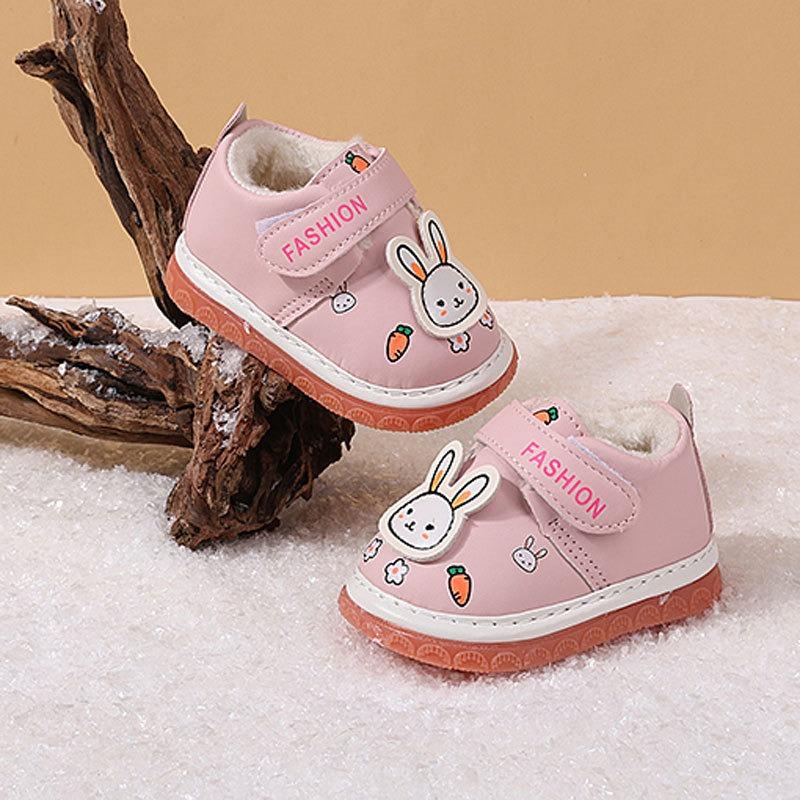 Winter Fleece-Lined Baby Girl Shoes, Toddler Princess Shoes, Soft-Soled Infant Walking Shoes, 0-1 to 2 Years Old Leather Squeaky Shoes.