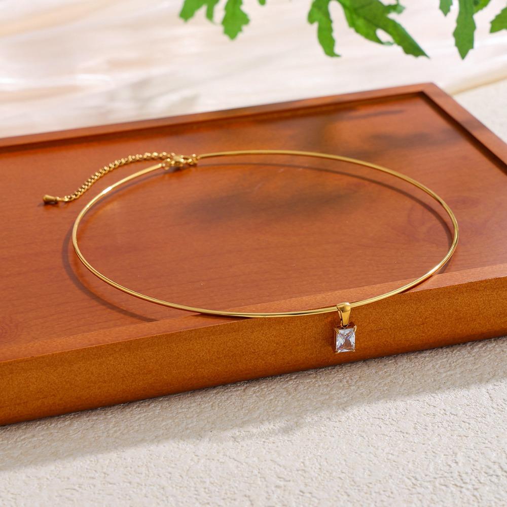 18K Gold PVD Plated Golden Choker Vintage Gold Geometric Zircon Pendant Necklace Heart Metal Chain Stainless Steel Necklace