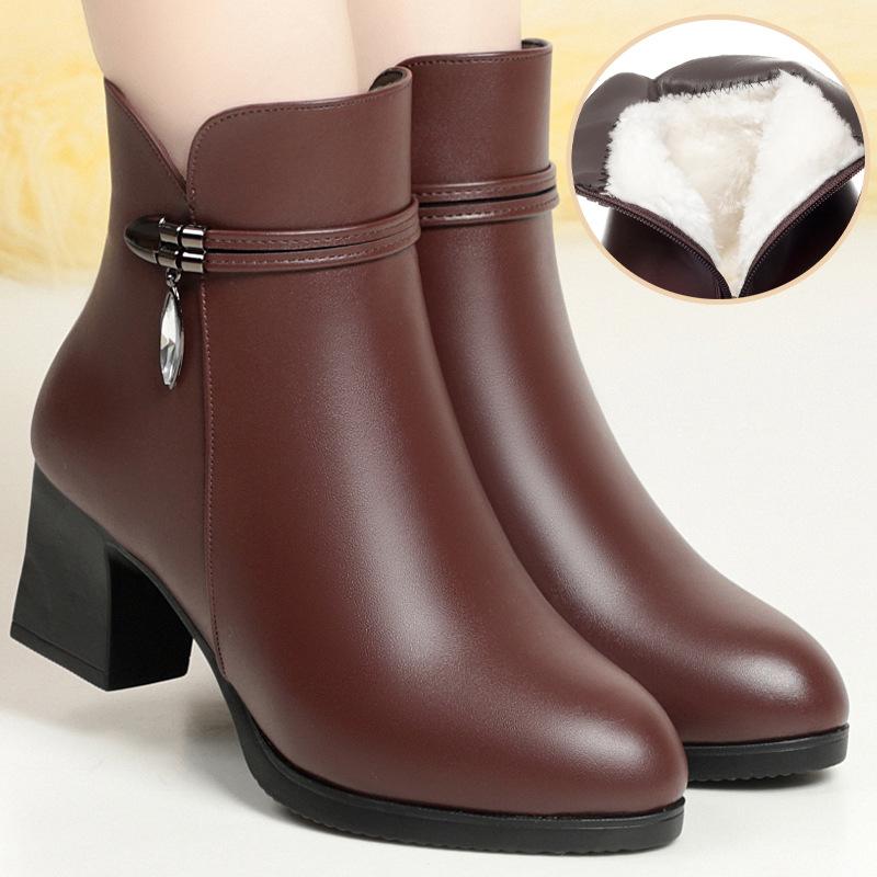 fashion autumn and winter short boots women's thick-heeled boots soft leather warm middle-heeled velvet leather shoes    cotton shoes