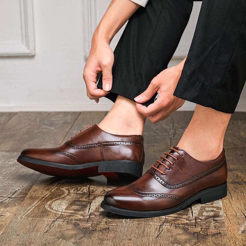 Men Oxford Shoes Solid Color Low Heel Blok Carving Professional Classic Business Banquet Men Shoes