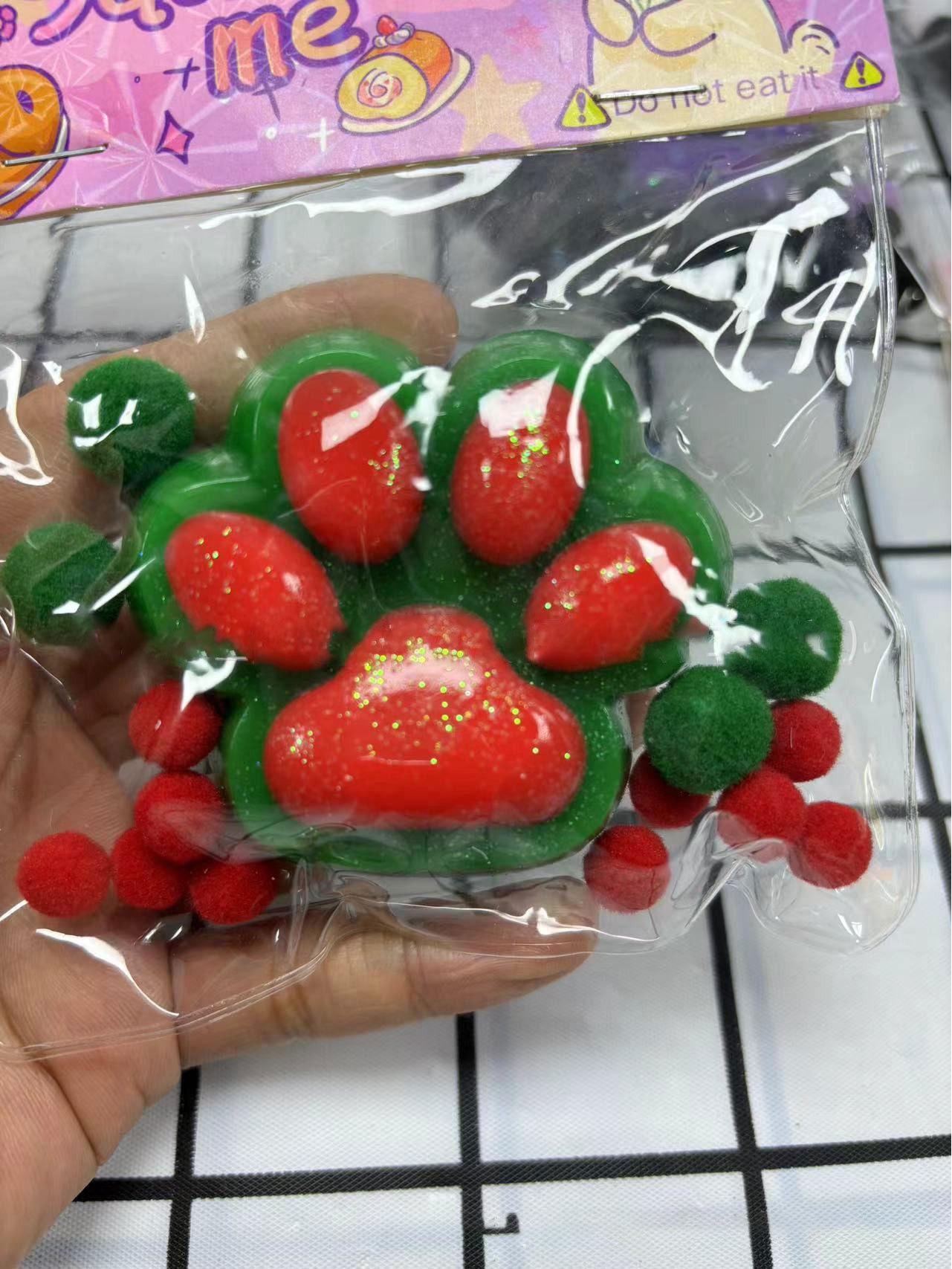 

Супермягкая игрушка «Грязевой коготь» - 7 см, имитация гигантского кошачьего когтя для декомпрессии и вентиляции. Гладкий и большой размер для снятия стресса.