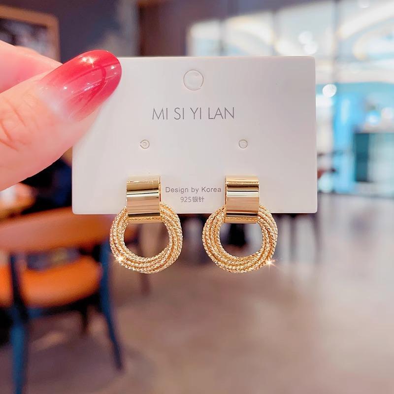 New European Exaggerated Dangle Earrings for Women Metal Geometric Statement Long Hanging Earrings Punk Personality Drop Earring