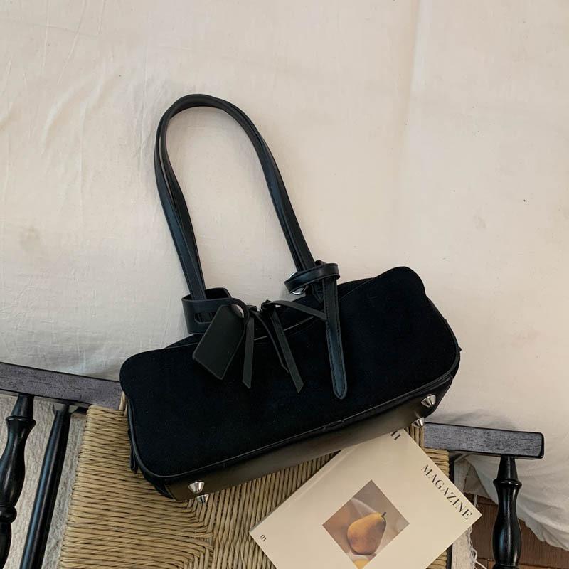 Retro Portable Bowling Bag Women's Autumn and Winter 2025 New Trendy Fashion Suede Underarm Bag Niche Commuter Bag