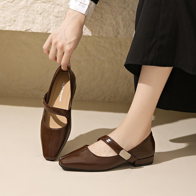 2026 New Leather Mary Janes  French Vintage Pointed Toe Pumps Chunky Heel Single Strap Shoes Buckle Decor