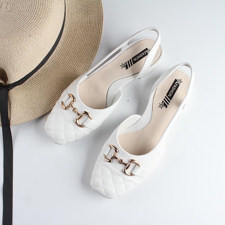 

Новые женские сандалии на плоской подошве с низким каблуком Baotou Fashion Женская обувь Внешняя одежда Повседневные удобные тапочки для ходьбы 40 белый