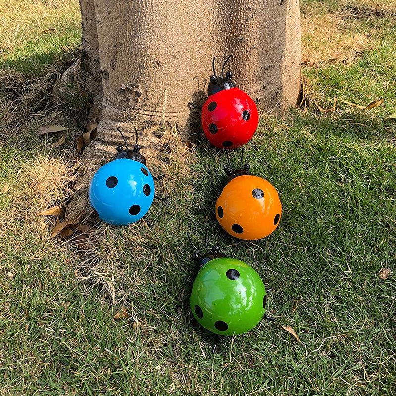

Colorful Metal Ladybug Wall Ornament for Outdoor Courtyard 8.9*9.5*5.1 cm