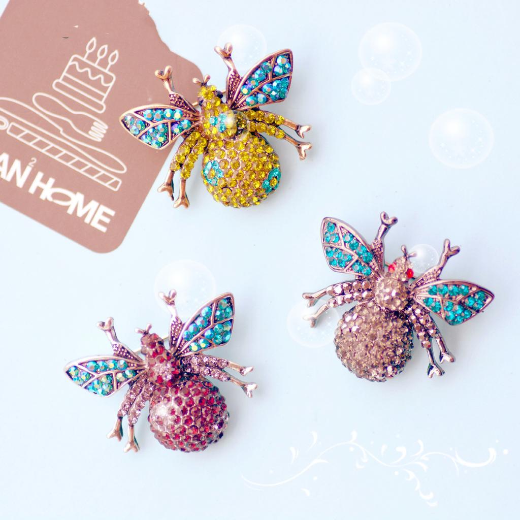Retro Temperament Diamantenbesetzte Bienenbrosche Modetrend Mittelalterliche vielseitige Anstecknadel Bekleidungsaccessoires