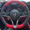 Für Giulia Stelvio 2015-2018 handgenäht rutschfest rot Echtes Leder karbonschwarz Wildleder Auto Lenkradabdeckung